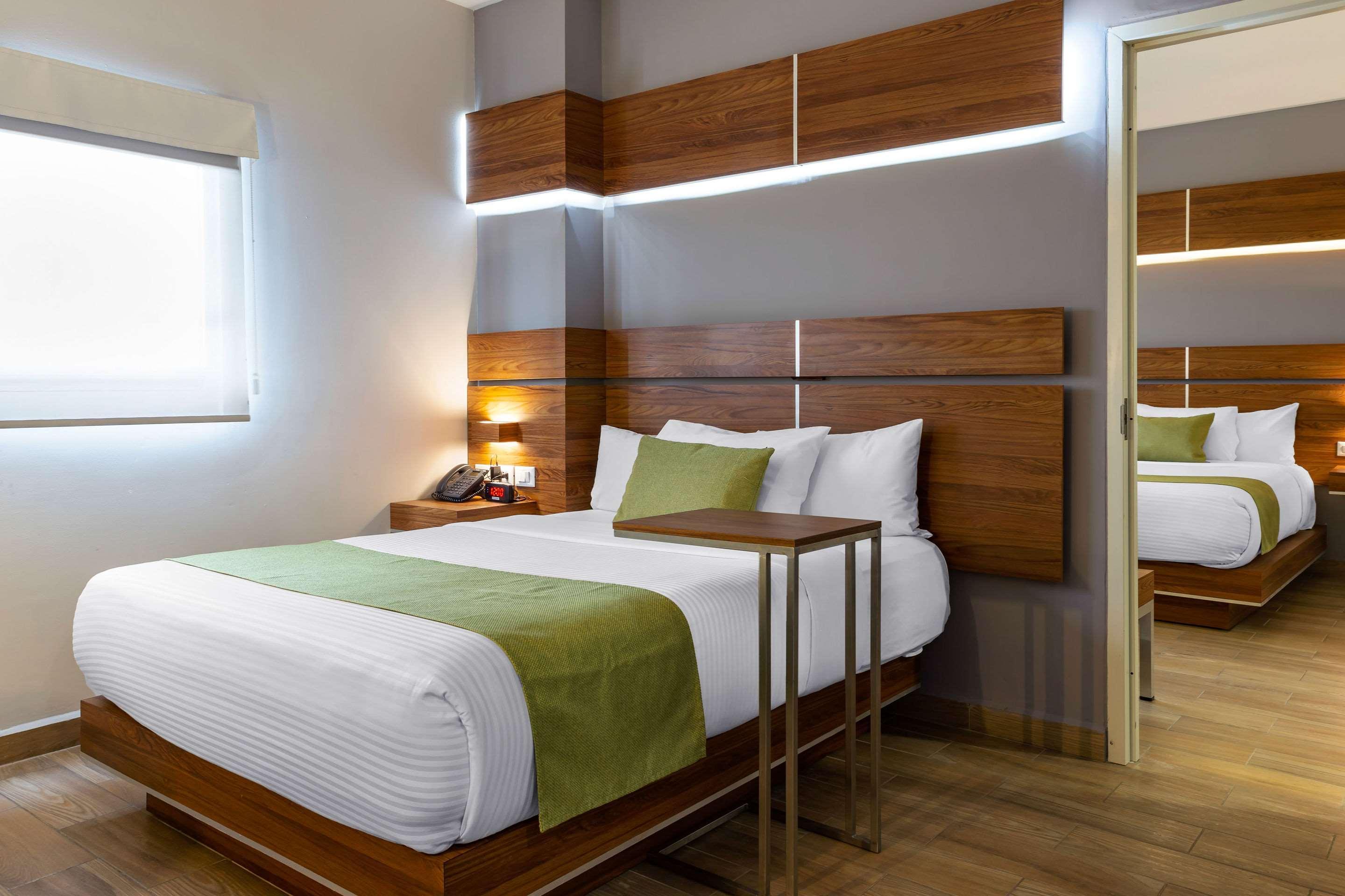 Sleep Inn Tijuana Bagian luar foto