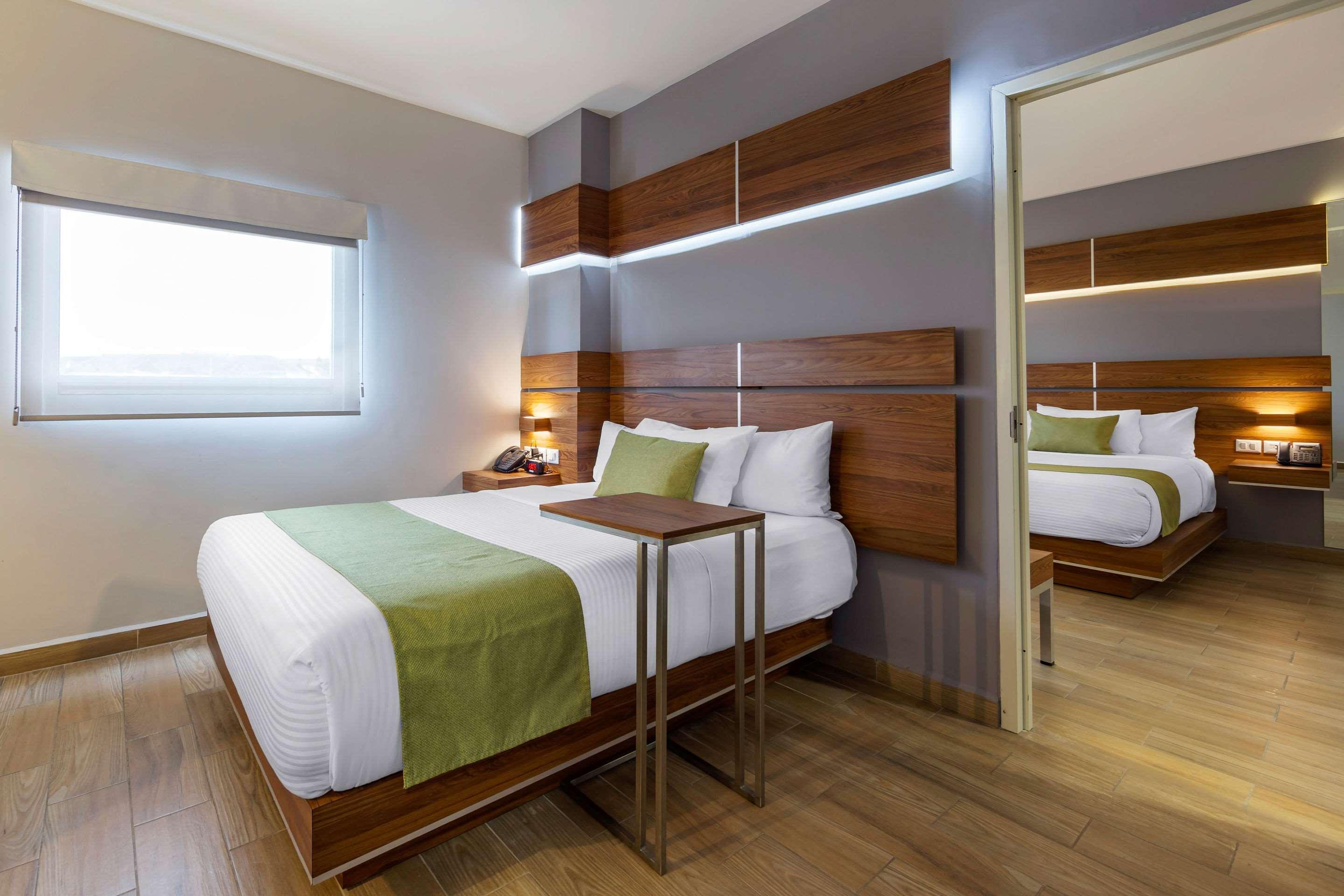 Sleep Inn Tijuana Bagian luar foto