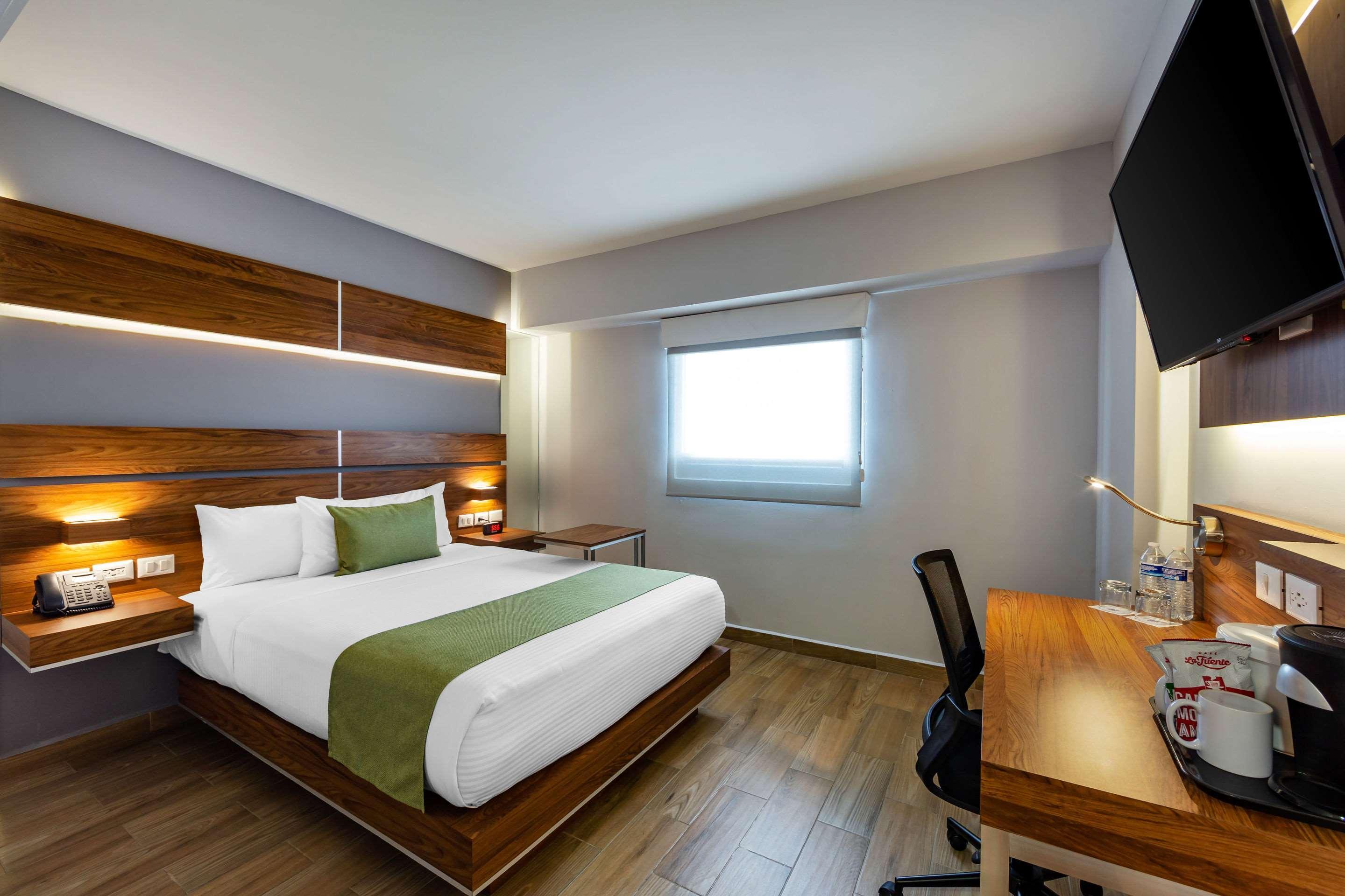 Sleep Inn Tijuana Bagian luar foto