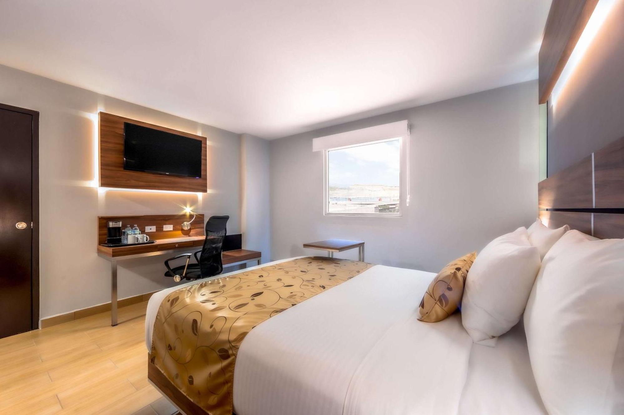 Sleep Inn Tijuana Bagian luar foto